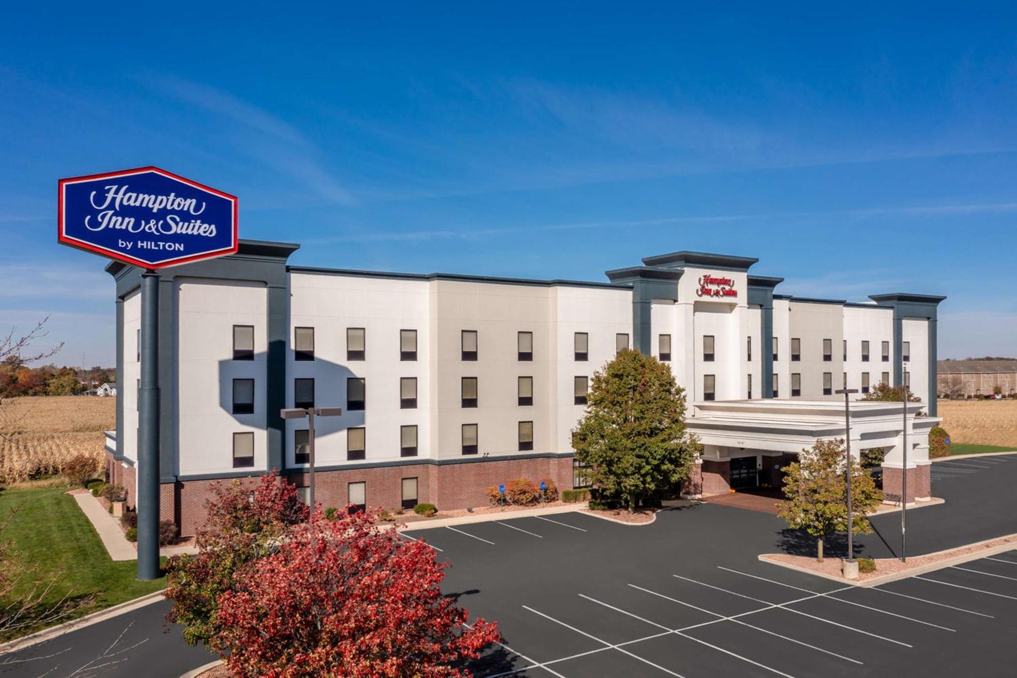 Hampton Inn & Suites Muncie Exterior photo